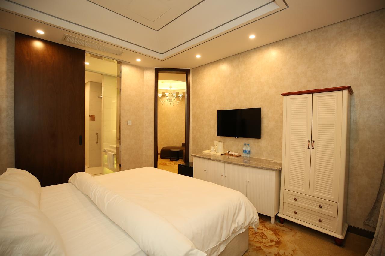Crown Crystal Hotel Shanghái Exterior foto